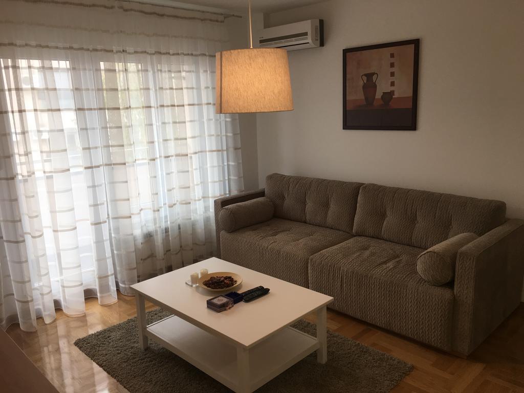 Apartment Triton Belgrado Buitenkant foto